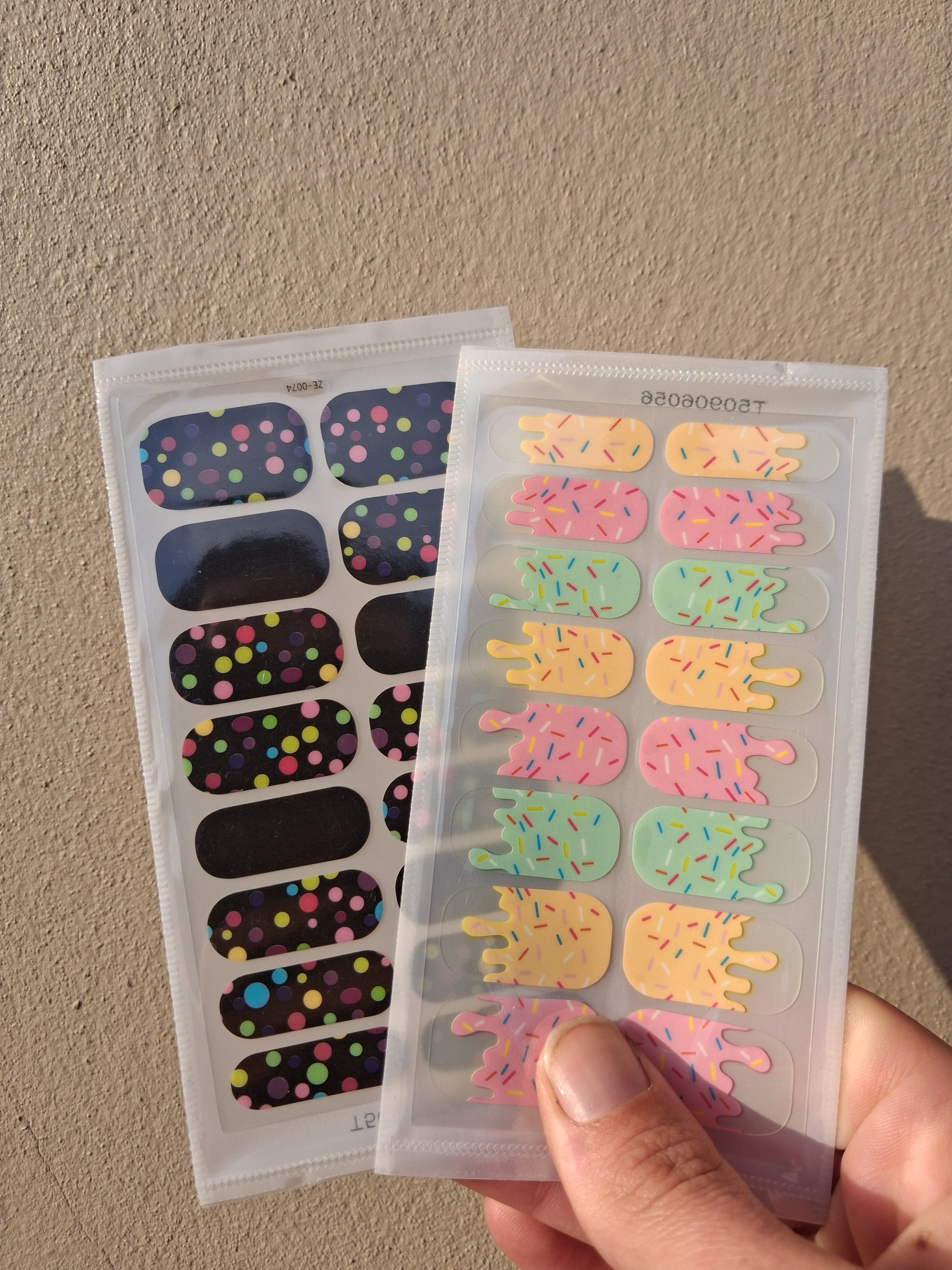 SPLASH NAIL WRAPS ( these 2 sets for R120)