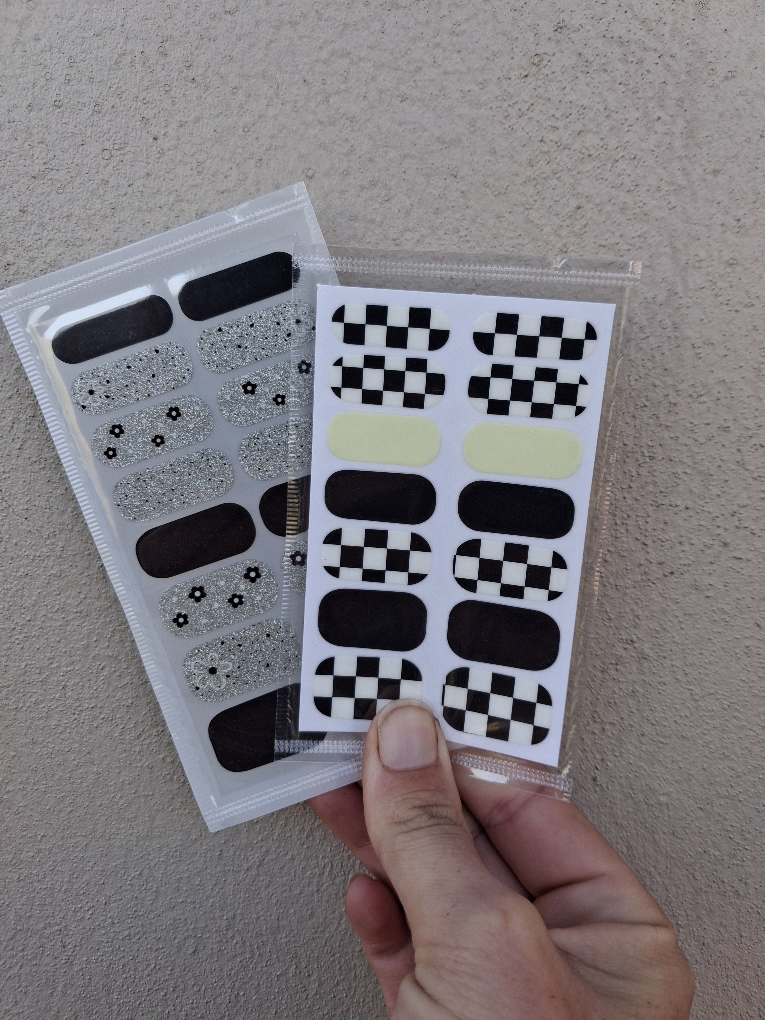 RACER NAIL WRAPS (these 2 sets for R120)